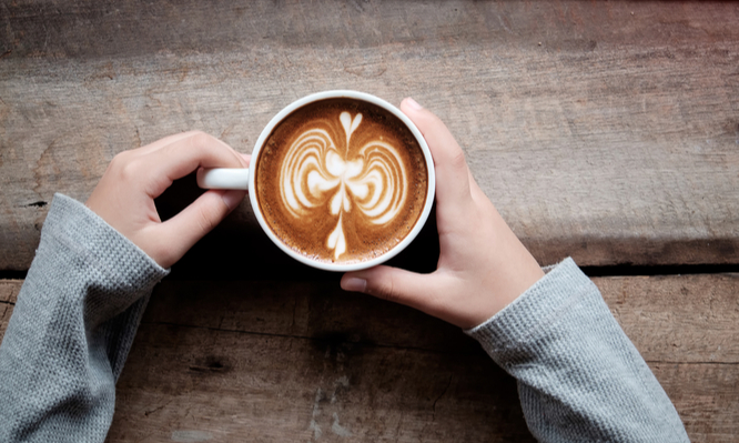 Με πόσους καφέδες την ημέρα μειώνετε τον κίνδυνο καρδιακού επεισοδίου