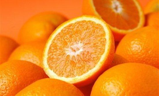 Μάσκα πολυβιταμινούχα με φρέσκο πορτοκάλι, για άμεση και διαρκή λάμψη!