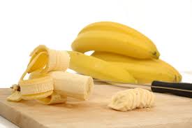 Μαγικό πήλινγκ για να σβήσεις τις ραγάδες με μπανάνα!