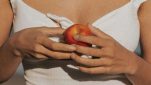 Το θαυματουργό φρούτο που βοηθά τον οργανισμό κατά την εμμηνόπαυση.Έχει σημαντικά και άμεσα οφέλη.