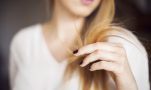 Ψαλίδα: Τρία κόλπα για να μην κόψετε τα μαλλιά σας