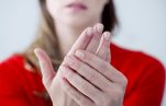 Φυσικές θεραπείες για να γιατρέψεις τα ταλαιπωρημένα χέρια και νύχια