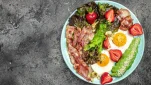 Keto, Paleo, Carnivore: Δείτε τα «υπέρ» και τα «κατά» που προσφέρουν οι τρεις δημοφιλείς δίαιτες