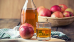 Τρεις μοναδικές συνταγές με μηλόξυδο που θα συμβάλλουν στη μείωση λίπους (αφέψημα, ρόφημα και ντρέσινγκ)