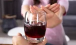 Η #1 συνήθεια για ροφήματα/ποτά, ώστε να μειωθεί το σπλαχνικό λίπος μετά τα 40, σύμφωνα με διαιτολόγους