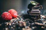 Γιατί πρέπει να τρώμε καθημερινά σοκολάτα – Όλα τα οφέλη για την υγεία