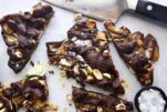 Η γρήγορη και εύκολη συνταγή για τα «υγιεινά snickers»