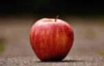 Πόσα καλλυντικά ομορφιάς μπορείς να παρασκευάσεις μόνο με ένα μήλο