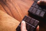 Τι κάνει τη μαύρη σοκολάτα τόσο υγιεινή τροφή