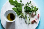 Άγριο σκόρδο: Το περιζήτητο λαχανικό με τις καθαριστικές και αντιβιοτικές ιδιότητες